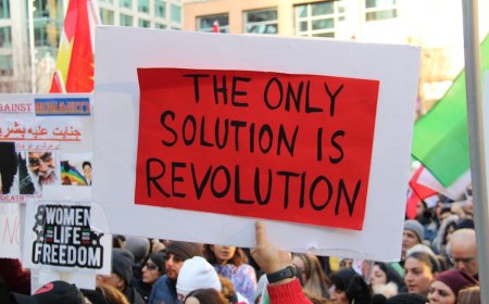 Revolusi Iran 1979 dan Dampaknya bagi Dunia Muslim Modern