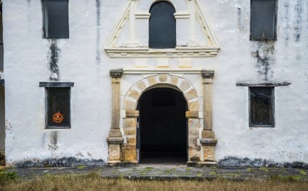 Pengalaman Mengerikan Saat Membantu Pindahan di Rumah Tua