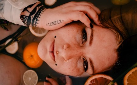 Bongkar Mitos Air Lemon Hangat Usai Tidur Malam untuk Pencernaan