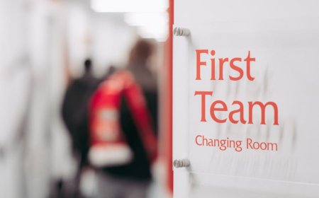 Lina Khan Co-Chair Tim Transisi Wali Kota Terpilih Zohran Mamdani