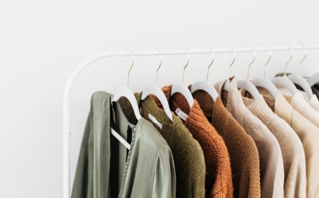 Cara Mudah Kurasi Lemari Minimalis dengan Capsule Wardrobe