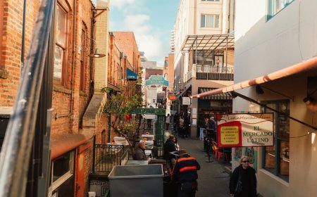 Sabar dan Syukur, Kunci Menikmati Realita Hidup di Indonesia yang Penuh Warna