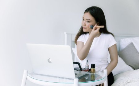 Dry Brushing dan Tidur Malam: Bongkar Mitos Detoks Limfatik Efektif