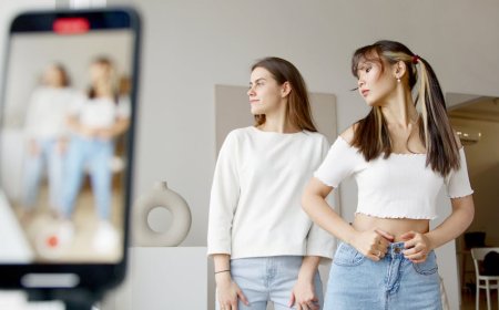 Meme Juara! Rahasia Pemasaran Musik & Film Paling Viral di Era Digital