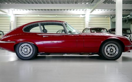 Tesla Roadster 2: Ditunda Lagi! April Mop atau Kejutan Nyata?