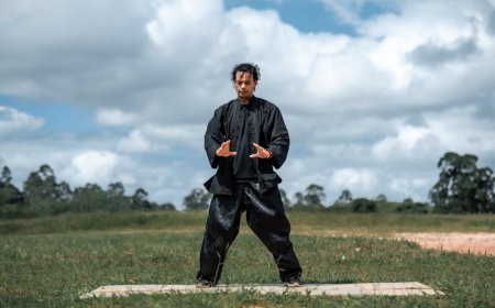 Mitos Tai Chi Terbongkar! Gerakan Lembut Kunci Tidur Malam Nyenyak Lansia