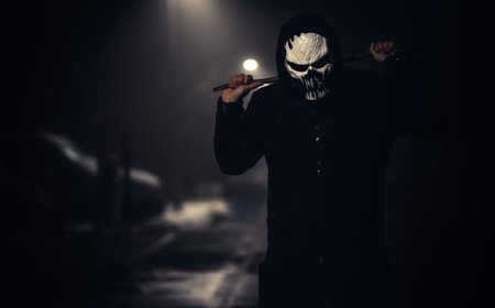 Kisah Mencekam Tinggal Bersama Moderator Reddit yang Misterius