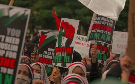 Komik Republika 2006 Bandingkan Transisi Rezim Malaysia dan Indonesia, Apa Kata Sejarah?