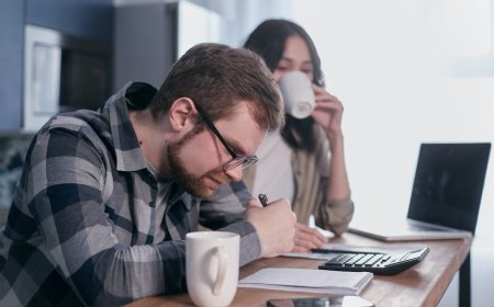 Mapan Dulu atau Nikah? Ini Jawaban Cerdas BJ Habibie dan Realita Pasangan Muda