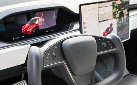 Akhirnya! Tesla Mungkin Hadirkan Apple CarPlay ke Mobil Listriknya?