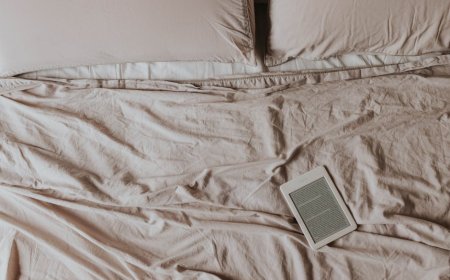 Bongkar Mitos Digital Sudut Baca Bebas Gadget untuk Tidur Malam Berkualitas