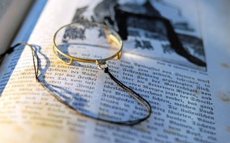 Kisah Mikroskop Menguak Dunia Mikroba, Mengubah Kedokteran Global