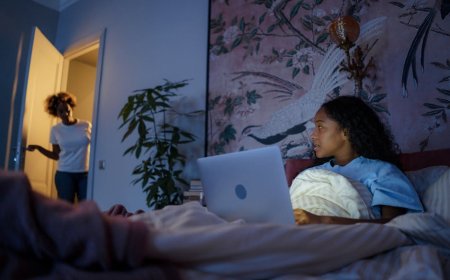 Tips Jitu Atur Screentime Anakmu, Jaga Emosi Positif Sejak Dini