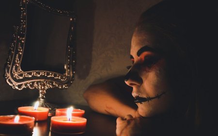 Jangan Percaya Pantulan Cermin di Tengah Malam