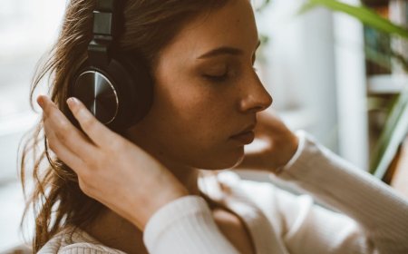 Mudah Banget! Tips Praktis Sound Bath & Frekuensi Biner untuk Relaksasi Digital