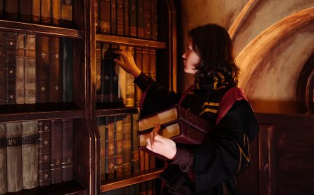 Dark Academia: Lebih dari Tren, Ini Inspirasi Gaya Hidup Estetikmu!