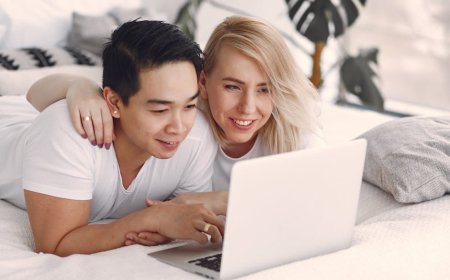 Stres Minggat! Rahasia Komedi Romantis dan Drama Ringan Bikin Hati Senang