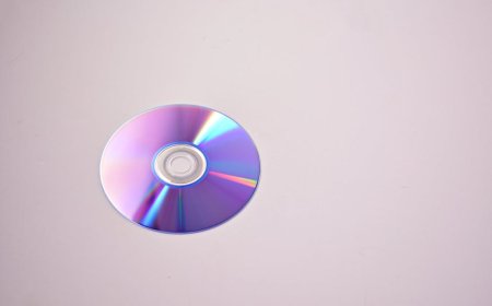 Aaron Paul Mundur dari Invincible! Powerplex Terlalu Gelap untuknya?