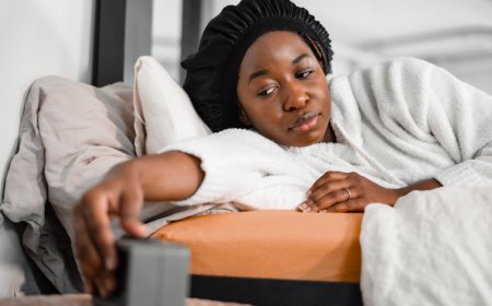 Mandi Pagi Bikin Tidur Malammu Lebih Nyenyak? Cek Mitos dan Faktanya!