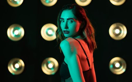 Terapi Cahaya Merah Bukan Sulap! Pahami Fakta Demi Kulit dan Tidur Nyenyak