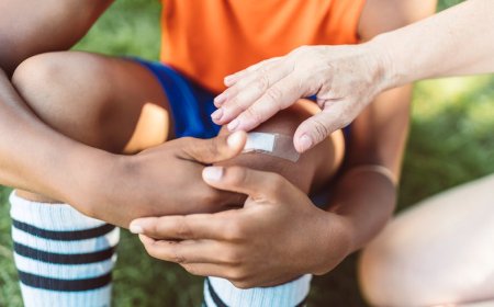Pendaki Wajib Tahu! Cara Tepat Tangani Luka Ringan Saat Mendaki Gunung
