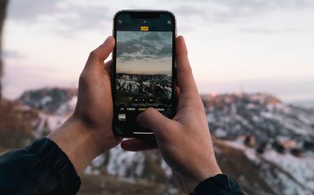 Tips Komunikasi Darurat Saat Petualangan di Tempat Terpencil