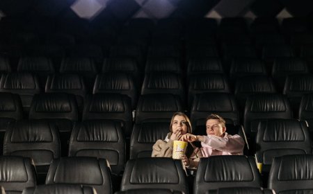 Psikologi Binge-Watching: Nikmati Serial Maraton Tanpa Kebablasan, Ini Triknya!