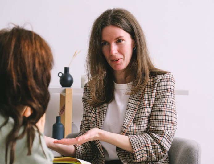 Bongkar Mitos Terapis Kurang Cocok Jadi Pebisnis Kesehatan Mental