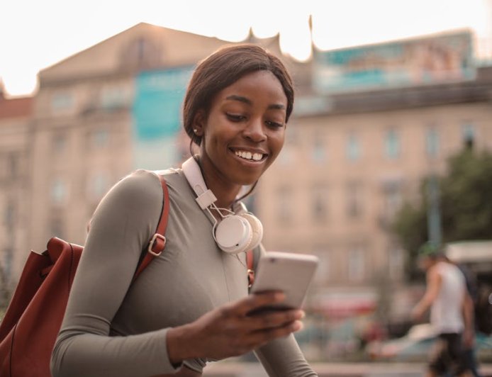 Tips Aman Liburan Cashless Pakai E-Wallet dan Kartu Digital