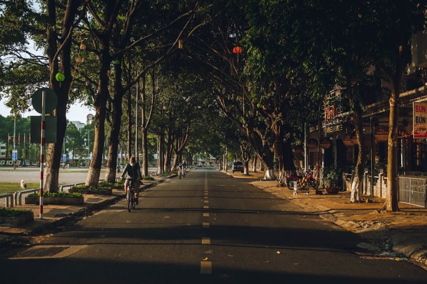 7 Tips Urban Cycling Seru dan Aman untuk Pemula di Kota