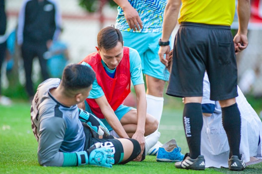 Yoga Restoratif Mempercepat Pemulihan Cedera Hamstring Atlet Sepak Bola