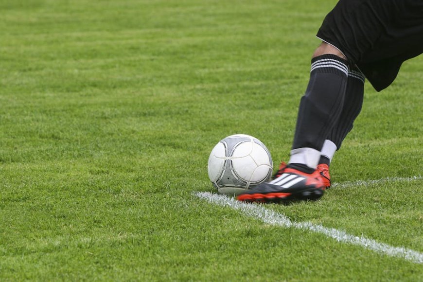 Rahasia Foam Roller untuk Pulihkan Otot Quadriceps Usai Sepak Bola