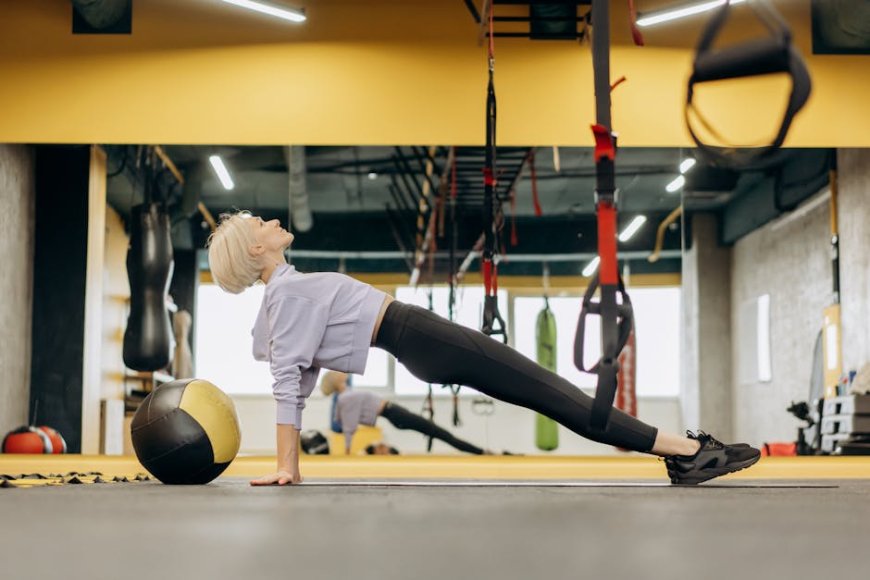 Manfaat Pilates Core Stability untuk Mencegah Cedera Lutut Pelari Wanita