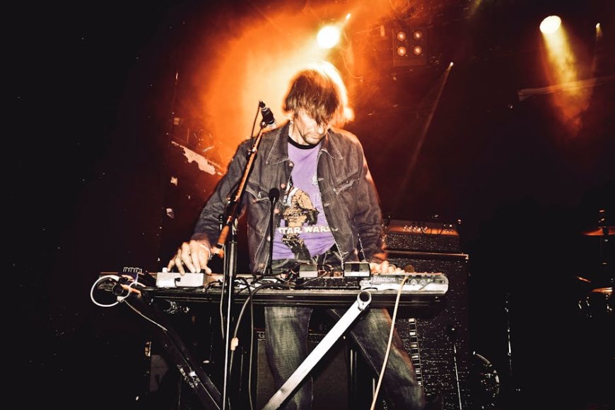 Kisah Inspiratif Band Indie Lokal Dari Basement Menuju Festival Dunia