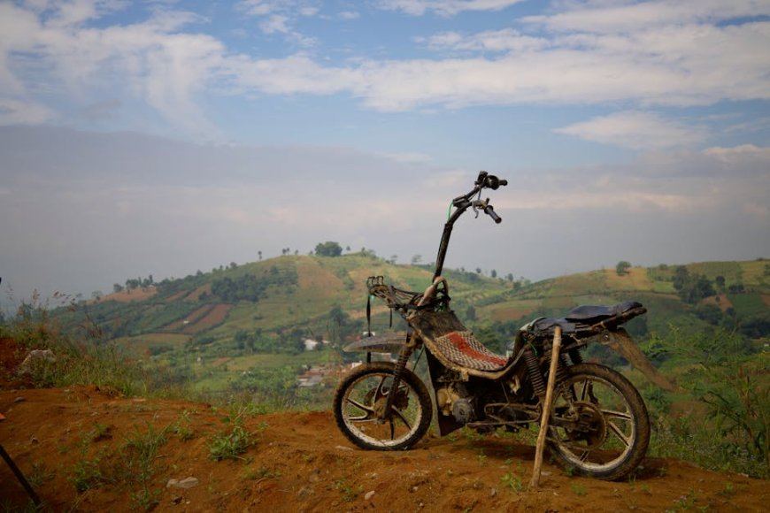 Panduan Memilih Sepeda Gunung dan Perlengkapan Wajib Jelajah Alam