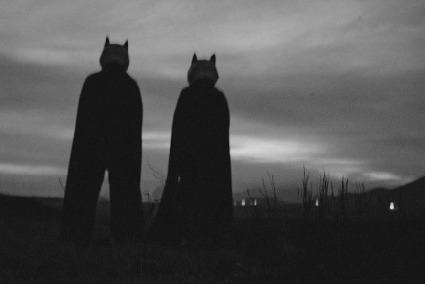 Setelah Disambar Petir Aku Melihat Rahasia di Atas Langit