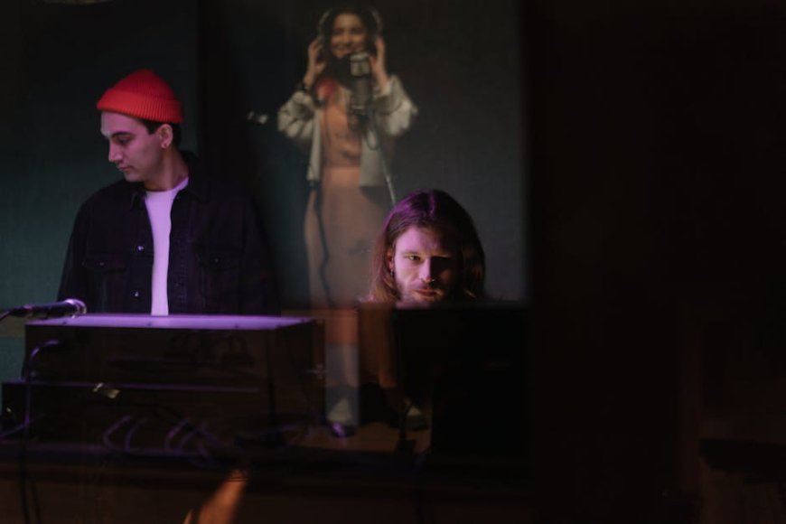 Tips Kolaborasi Sukses Produser Musik dan Artis Pendatang Baru