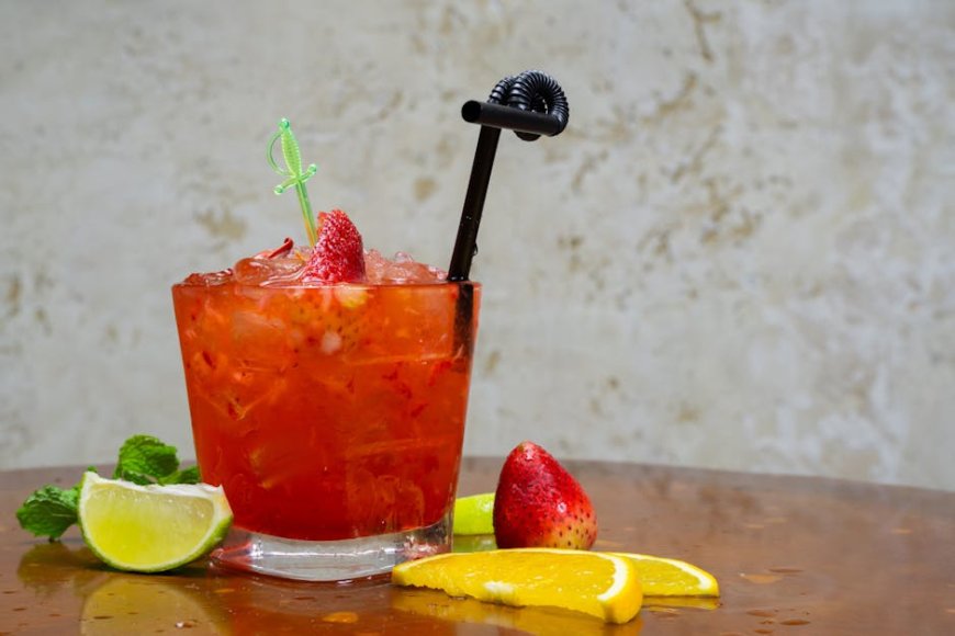 Cara Membuat Mocktail Buah Naga dan Jeruk Nipis Segar untuk Pesta