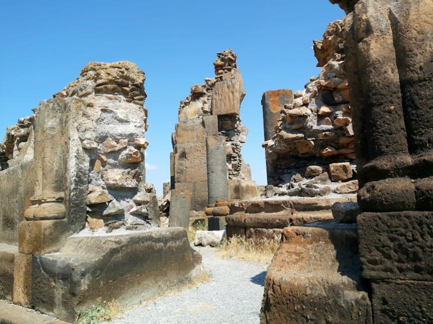 Menyingkap Teknik Restorasi Artefak Srivijaya yang Menyelamatkan Sejarah