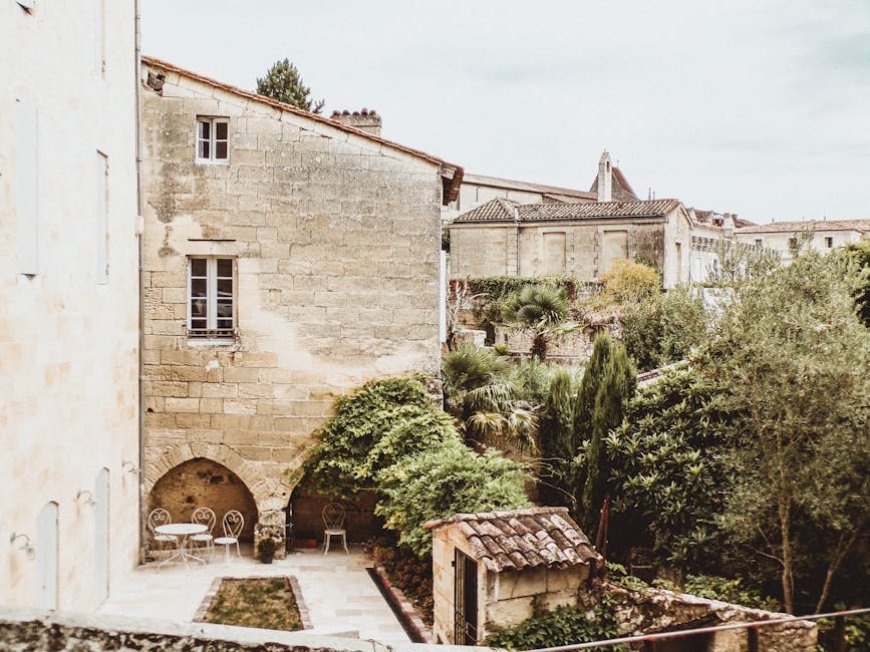 Tagihan Listrik Turun Drastis Berkat Data Centre di Gudang