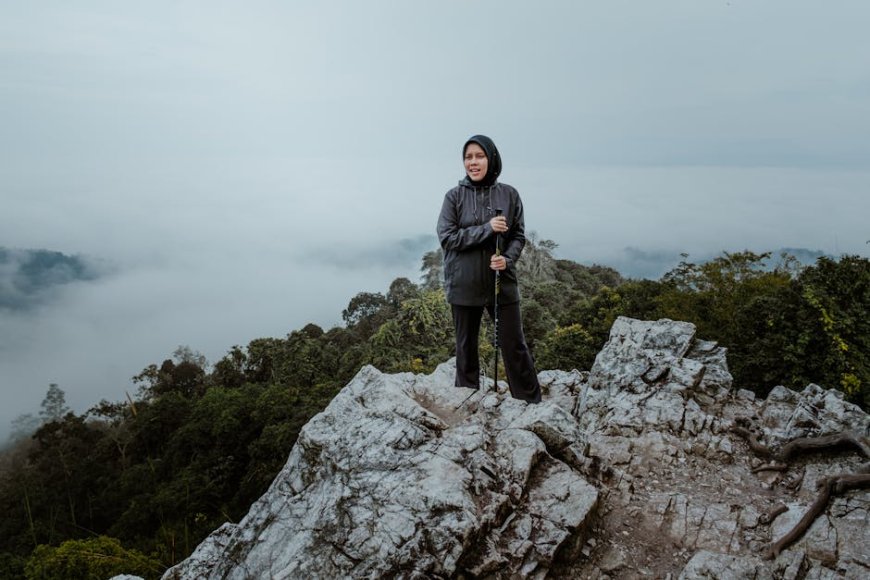 Rahasia Merawat Peralatan Trekking di Iklim Tropis Lembap