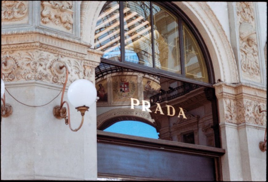 Prada di Bursa Milan Panduan Listing Saham untuk Pemula