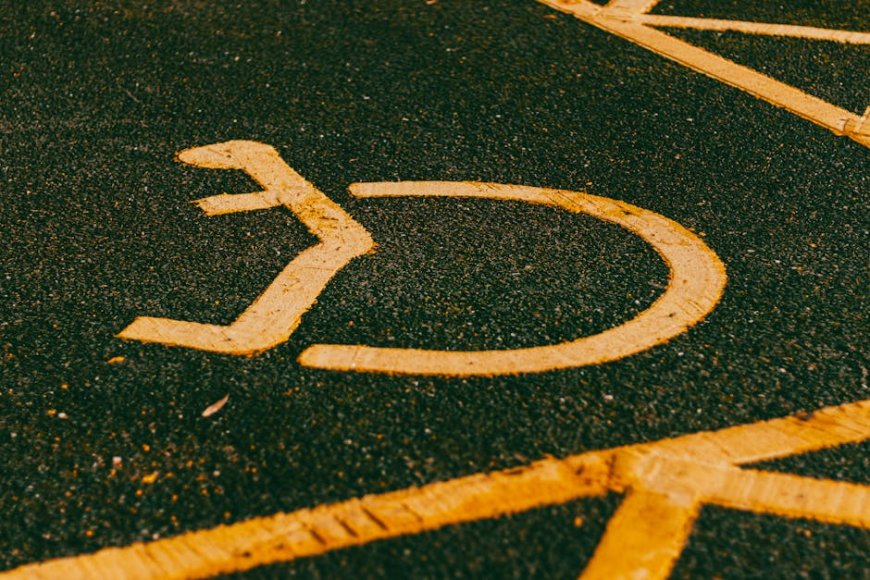 Tips Mudah Memanfaatkan Fitur Aksesibilitas Transportasi Publik