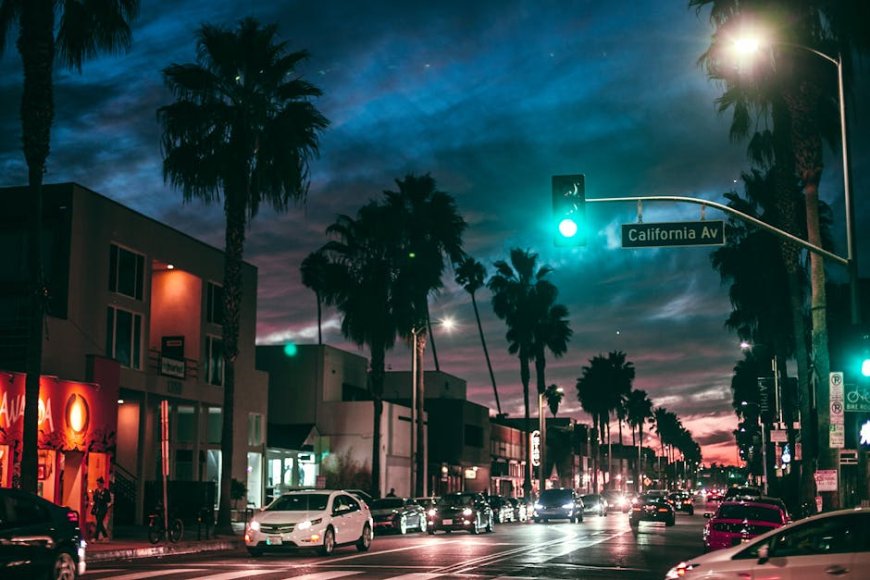 Waymo Resmi Beroperasi di Wilayah Padat California, Siap Jelajahi Kota Besar!