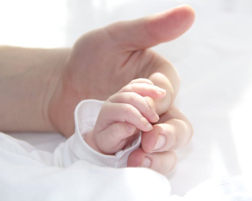 Baby Blues dan Tidur Malam: Membongkar Fakta Keseimbangan Hormon Pasca Melahirkan