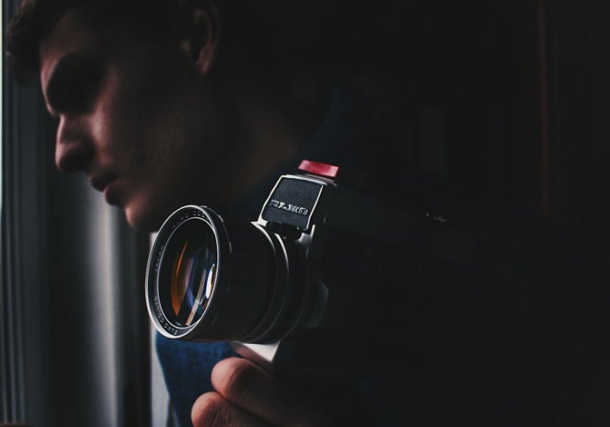 Misteri Pria di Foto Lama yang Menghantui Malamku
