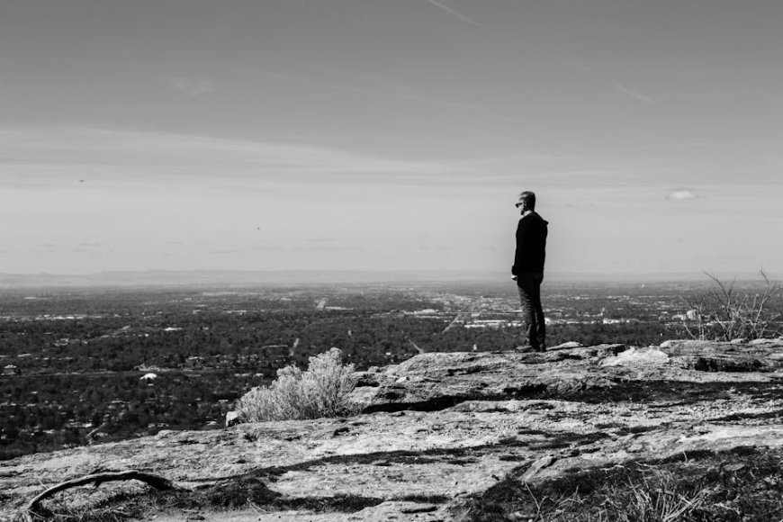 Menjelajahi Urban Hiking Populer dan Tips Aman Berolahraga di Kota