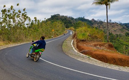 Jelajahi Indonesia dengan Motor Nikmati Hidden Gems Seru