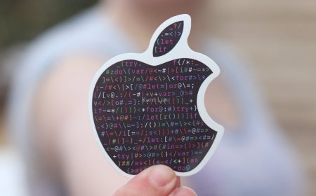 Bos AI Apple John Giannandrea Pensiun, Masa Depan Siri Dipertanyakan