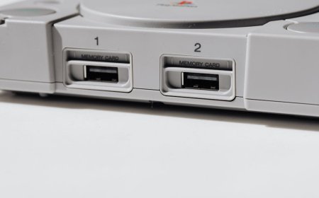 Inovasi Modder! Motherboard PlayStation Terkecil di Dunia Dibuat dari Hardware Asli